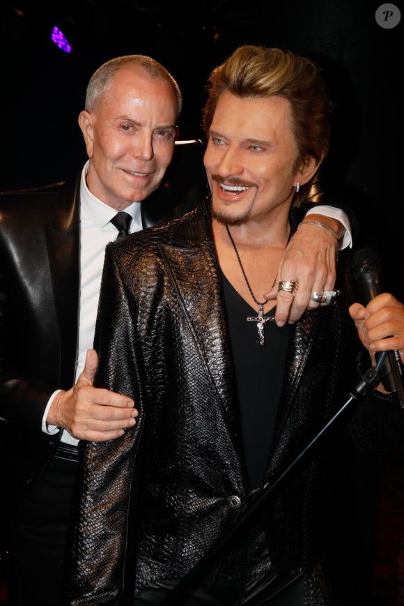 Dans Nice-Matin, le créateur de mode Jean-Claude Jitrois a fait de surprenantes confessions

Exclusif - Jean-Claude Jitrois pose avec la statue de cire de Johnny Hallyday - Soirée inaugurale "Incroyable Grévin" au musée Grévin à Paris, France, le 14 février 2019. © CVS/Bestimage