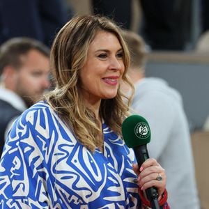En 2013, Marion Bartoli remporte la finale de Wimbledon. Mais les années qui vont suivre vont être un véritable cauchemar. 
Marion Bartoli dans les tribunes des Internationaux de France 2024 à Roland Garros le 30 mai 2024 à Paris, France. © Nasser Berzane/ABACAPRESS.COM