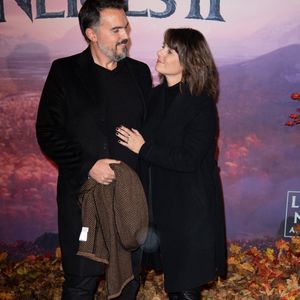 Maxime Chattam et Faustine Bollaert assistent à Frozen 2 - La Reine Des Neiges 2â ; Paris Gala Screening at Cinema Le Grand Rex on November 13, 2019 in Paris, France.Photo by David Niviere/ABACAPRESS.COM