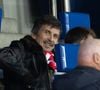 Arnaud Tsamere - Célébrités dans les tribunes du match de Ligue des Champions entre le PSG contre le Bayern de Munich (1-2) au Parc des Princes à Paris le 4 novembre 2025. © Cyril Moreau/Bestimage