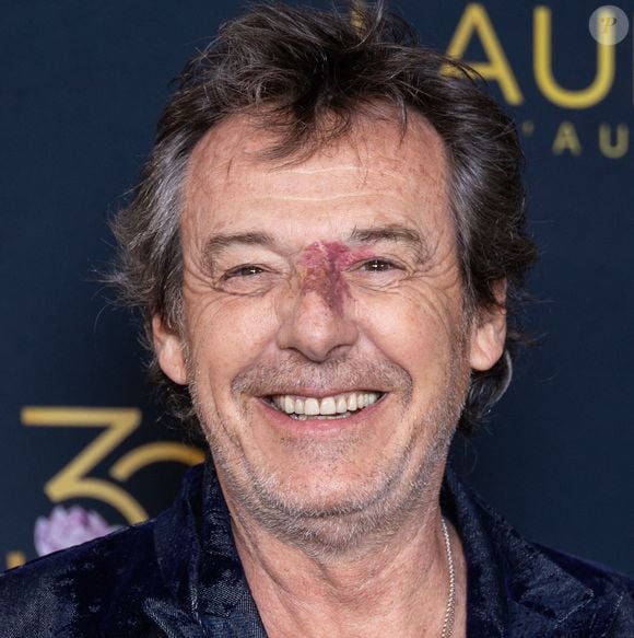 Jean-Luc Reichmann a fêté son anniversaire il y a peu et lors d'un weekend en famille, il a pris la pose aux côtés de son frère et de sa soeur...

Jean-Luc Reichmann assiste à la cérémonie des 29e Lauriers de l'Audiovisuel au théâtre Marigny, Paris, France. Photo par Nasser Berzane/Abaca