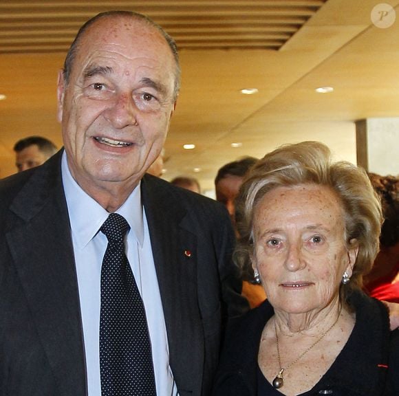 L'ex Président et sa première dame ont craqué pour le château de Bity en Corrèze, qu'ils ont entièrement rénové après en avoir fait l'acquisition.

L'ancien président Jacques Chirac et son épouse Bernadette dévoilent l'exposition Christian Dior au musée Jacques Chirac, dans son village natal de Sarran, en France. Photo Patrick Bernard/Abaca