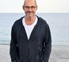 "Je suis un peu avare en je t’aime. (...) Parfois, je me prive de dire je t’aime à la personne que j’aime", avait-il confié sur France Inter.

Bernard Campan au photocall du film "Les Rêveurs" réalisé par Isabelle Carré lors de la 7e édition du festival Cineroman à Nice le 1er octobre 2025.

© Bebert-Jacovides/Bestimage