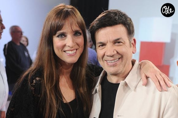 C'est ce qui se passera le 20 juillet prochain à Saint-Jean Cap Ferrat lors du concert donné avec le guitariste Jean-Felix Lalanne.

Lynda Lemay et Jean-Felix Lalanne lors de l'enregistrement de l'émission "Vivement dimanche" au studio Rive gauche, à Paris, France, le 14 avril 2026.

© Guillaume Gaffiot/Bestimage