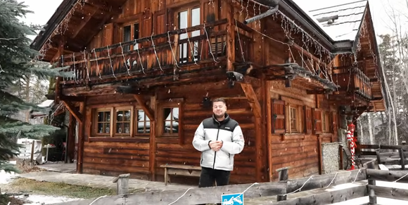 Jeremstar dévoile son chalet à Serre Chevalier