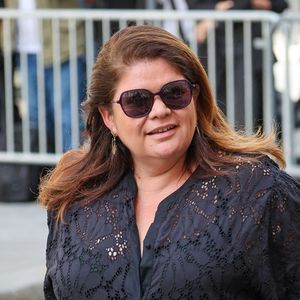Raquel Garrido - Arrivées aux obsèques de Thierry Ardisson en l’église Saint-Roch de Paris, France, le 17 juillet 2025. © Clovis-Jacovides/Bestimage