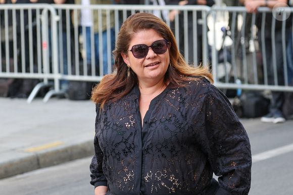 Raquel Garrido - Arrivées aux obsèques de Thierry Ardisson en l’église Saint-Roch de Paris, France, le 17 juillet 2025. © Clovis-Jacovides/Bestimage
