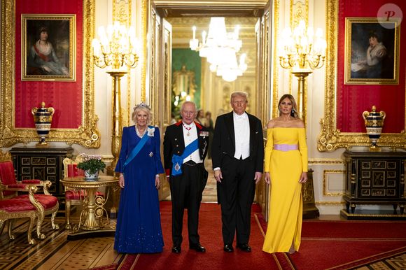 Donald J. Trump (président des Etats-Unis) et la Première dame Melania Trump, le roi Charles III d'Angleterre et Camilla Parker Bowles, reine consort d'Angleterre, le prince William, prince de Galles, et Catherine (Kate) Middleton, princesse de Galles, lors du banquet d'Etat au chateau de Windsor en l'honneur de la visite officielle de président Donald Trump et de la Première dame Melania au Royaume-Uni, 17 septembre 2025.
© Aaron Chown/WPA-Pool / Julien Burton via Bestimage