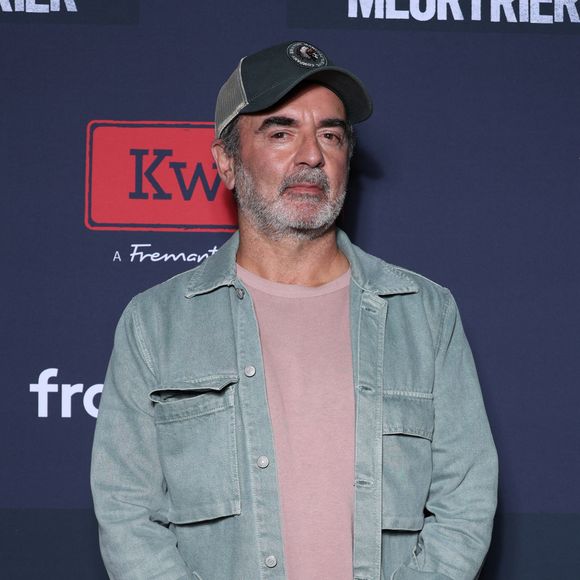 Bruno Solo lors de l'avant-première de la série "Ouija, un été meurtrier" à l'hôtel Marignan à Paris le 8 août 2024.

© Denis Guignebourg / Bestimage