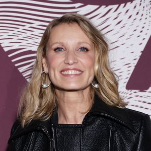 À 54 ans, Alexandra Lamy reste très proche de sa cadette Audrey, avec qui elle partage ses doutes et ses succès depuis leurs débuts à la télévision et au cinéma.

Alexandra Lamy au photocall du dîner de la 51ème cérémonie des César au Fouquet's à Paris, France. 

© Denis Guignebourg/Bestimage