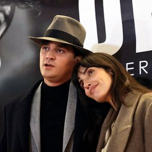 Alain-Fabien Delon va être papa !

Exclusif - Alain-Fabien Delon et sa compagne Laura Bensadoun au photocall de la soirée Ciné-concert symphonique "Alain Delon, le dernier Samouraï" au Palais des congrès à Paris le jour de son anniversaire.

© Jacovides / Moreau / Bestimage