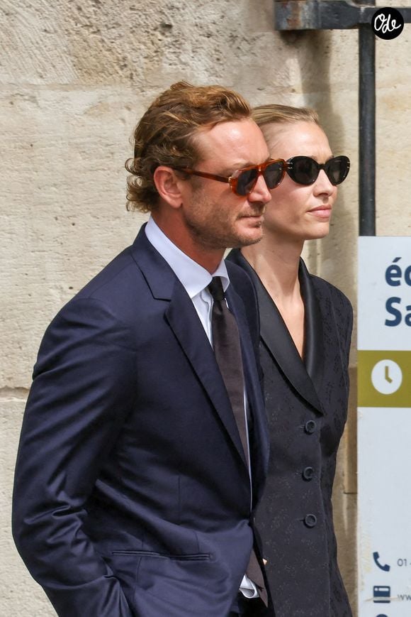 Pierre Casiraghi et sa femme Beatrice Borromeo - Arrivées aux obsèques de Mathilde Favier en l'église Saint-Sulpice à Paris, le 31 aout 2026. © Dominique Jacovides-Cyril Moreau/Bestimage