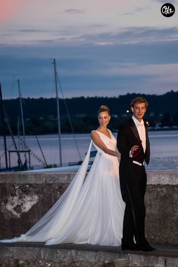 Il a épousé Beatrice Borromeo en 2015, lors de somptueuses célébrations à Monaco puis en Italie.

Mariage de Pierre Casiraghi et Beatrice Borromeo au château Rocca Angera (château appartenant à la famille Borromeo) à Angera sur les Iles Borromées, sur le Lac Majeur, le 1er août 2015. © SGP / BESTIMAGE