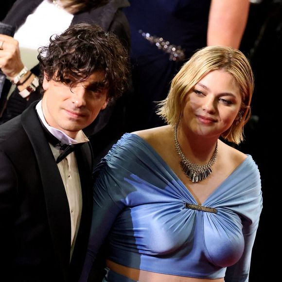 Enfin, bien que rien ne soit officiellement confirmé, plusieurs indices suggèrent que leur mariage pourrait avoir lieu prochainement, possiblement à l’étranger, en toute intimité.

Florian Rossi et sa compagne Louane Emera - Montée des marches du film « The Idol » lors du 76ème Festival International du Film de Cannes, au Palais des Festivals à Cannes. Le 22 mai 2023
© Jacovides-Moreau / Bestimage