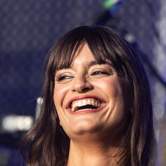 Son petit garçon est le "plus grand ambassadeur" de sa mère et n’hésite pas à la présenter à sa façon aux gens qu'il croise.

Clara Luciani se produit sur scène lors du Festiv4L Signe Renault au Chalet des Iles le 23 juin 2025 à Paris, France. Photo by Nasser Berzane/ABACAPRESS.COM