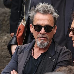Florent Pagny assiste aux funérailles de Thierry Ardisson à l'église Saint Roch à Paris, France, le 17 juillet 2025. Photo Abaca