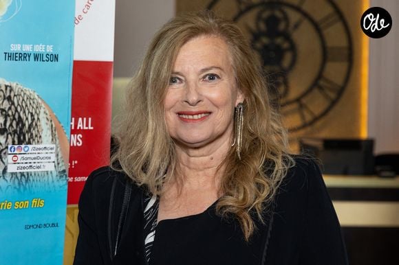 "Aujourd’hui je pense à toutes ces familles endeuillées suite à l’effondrement du glacier et du torrent de boue que cela a entraîné."

Valerie Trierweiler au photocall de la dernière du One-Maman Show "La Famille, Mamma Mia !!! Zize Dupanier" au théâtre Grévin à Paris, France, le 2 juin 2025. © Sebastien Fremont/Bestimage