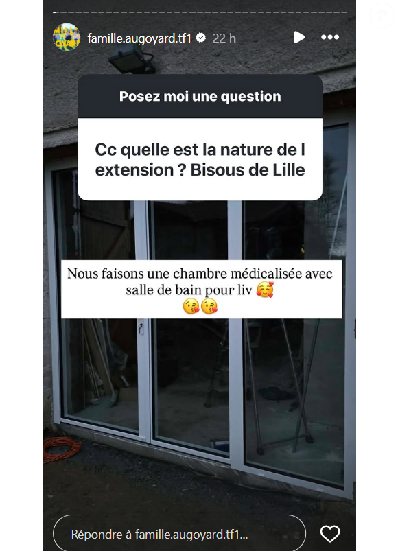 Liv, la fille de Michel et Roxane Augoyard (Familles nombreuses), ne peut pas marcher ni parler.