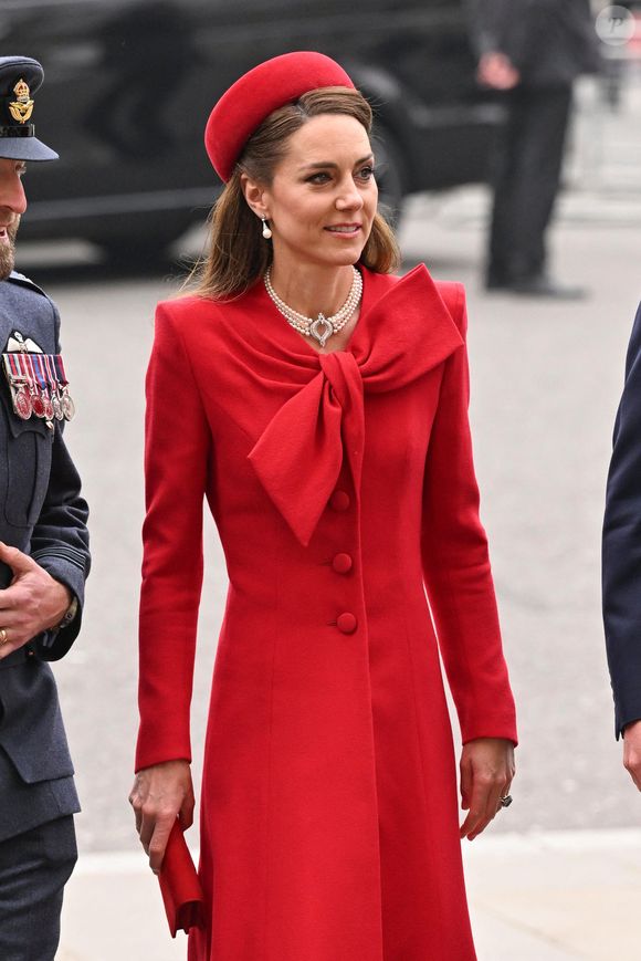 Ce lundi 10 mars a marqué un vrai tournant dans la vie de Kate Middleton, depuis l'annonce de son cancer. 

Catherine (Kate) Middleton, princesse de Galles - La famille royale britannique célèbre le 76ème Commonwealth Day à l'abbaye de Westminster à Londres, le 10 mars 2025.
