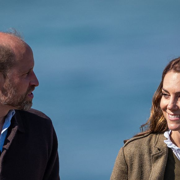 Le prince et la princesse de Galles, connus sous le nom de duc et duchesse de Rothesay lorsqu'ils sont en Écosse, après avoir pris le ferry pour traverser l'eau depuis l'île d'Iona, le dernier jour de la visite royale à l'île de Mull.   Le 30 avril 2025. Photo by Aaron Chown/PA Wire/ABACAPRESS.COM