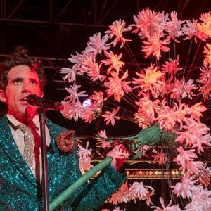 BGUK_2685581 - Marostica, ITALIE - Le chanteur Mika, nom de scène de Michael Holbrook Penniman Jr, se produit en concert au festival d'été de Marostica, en Italie. Backgrid UK/ Bestimage