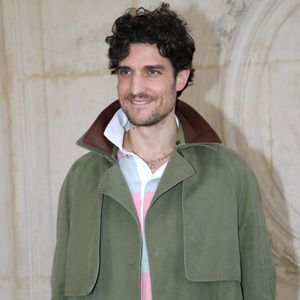 Louis Garrel au photocall du défilé Dior "Collection Homme Prêt-à-Porter Automne/Hiver 2026-2027" lors de la Fashion Week de Paris (PFW) au musée Rodin, à Paris, France, le 21 janvier 2026. © Bertrand Rindoff/Bestimage