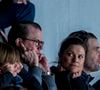 La princesse Victoria de Suède et son mari Daniel sont-ils au bord du divorce ?
La princesse Victoria de Suède, son mari le prince Daniel et le prince Oscar aux demi-finales de la HockeyAllsvenskan à Stockholm en Suède, le 11 avril 2025 Dana Press / Bestimage