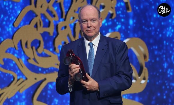 Il était le fils du baron Christian de Massy et de Cécile Gelabale, ce qui faisait aussi de lui le petit cousin du prince Albert de Monaco

Le prince Albert II de Monaco lors des Sportel Awards 2025 au Grimaldi Forum à Monaco, le 20 octobre 2025. © Claudia Albuquerque/Bestimage