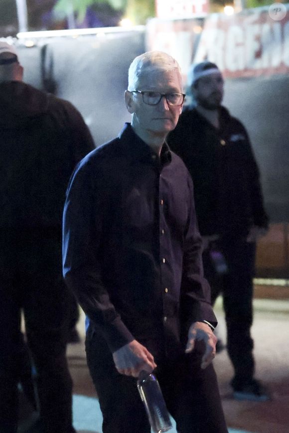 Indio, CA Tim Cook, PDG d'Apple, assiste au spectacle de Justin Bieber le deuxième jour du premier week-end du 2026 Coachella Valley Music and Arts Festival à Indio, en Californie.

Sur la photo : Tim Cook 

Photo : Backgrid USA / Bestimage