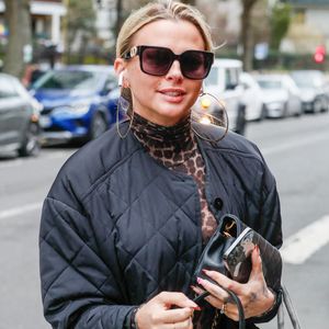 Exclusif - Kelly Vedovelli - Arrivées au plateau de la dernière émission "Touche pas à mon poste" (TPMP) diffusée en direct sur C8 avant la fermeture de la chaine le 28 février, à Paris, France, le 27 février 2025. © Christophe Clovis/Bestimage