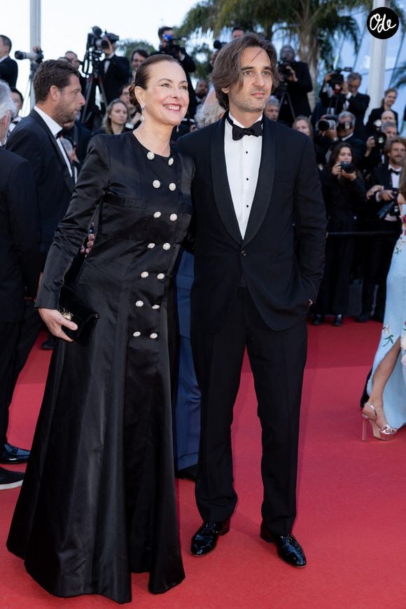 Carole Bouquet et son fils Dimitri Rassam à la montée des marches du film "Megalopolis" lors du 77ème Festival International du Film de Cannes, au Palais des Festivals à Cannes, le 16 mai 2024.

© Olivier Borde / Bestimage