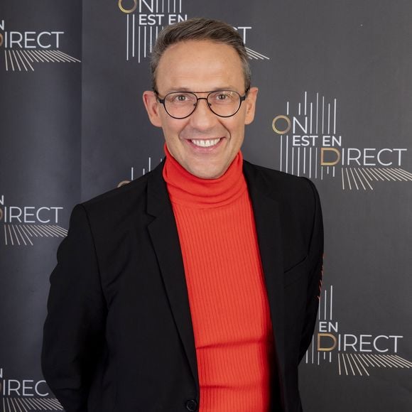 Julien Courbet (RTL) - Backstage de l'enregistrement de l'émission "On Est En Direct" (OEED), Spéciale 100 ans de la radio, présentée par L.Ruquier, diffusée sur France 2 le 8 mai.
© Jack Tribeca / Bestimage