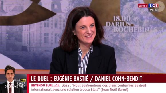 Darius Rochebin face à l'absence d'une figure emblématique de son émission de LCI, le 16 février 2025, Eugénie Bastié le remplace