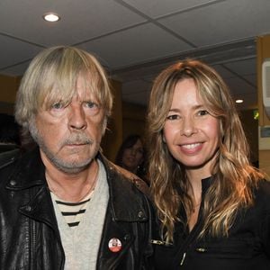 Malone Séchan, le fils de Renaud et Romane Serda, fête son vingtième anniversaire.

Exclusif - Le chanteur Renaud (Renaud Séchan) et son ex-femme Romane Serda - People au concert de Dave à Bobino à Paris. © Coadic Guirec/Bestimage