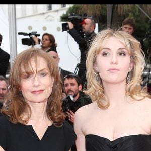 Isabelle Huppert et sa fille Lolita Chammah au Festival de Cannes.
BORDE-MOREAU / BESTIMAGE