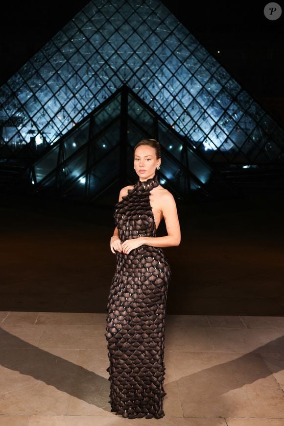 Révélée dans Élite, elle enchaîne les projets, notamment avec Netflix.

Paris, FRANCE es manifestants sont arrivés au Grand Dîner du Louvre à Paris.



Sur la photo : Ester Expósito