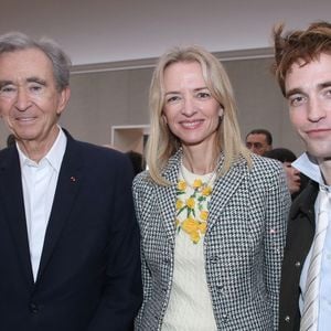Natalia Vodianova, Bernard Arnault, Delphine Arnault (Présidente de Dior) et Robert Pattinson - Défilé de mode Dior Homme, Collection Printemps / Été 2026, Front Row, dans le cadre de la Fashion Week de Paris, France, le 27 Juin 2025. 

© Olivier Borde / Bertrand Rindoff / Bestimage