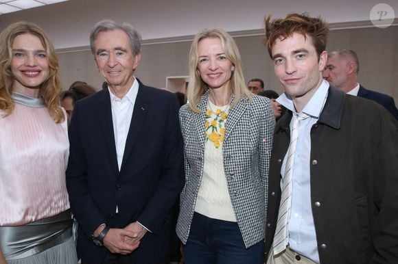 Natalia Vodianova, Bernard Arnault, Delphine Arnault (Présidente de Dior) et Robert Pattinson - Défilé de mode Dior Homme, Collection Printemps / Été 2026, Front Row, dans le cadre de la Fashion Week de Paris, France, le 27 Juin 2025. 

© Olivier Borde / Bertrand Rindoff / Bestimage