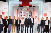 Résidant désormais à Nice, Gérard Holtz s'est exprimé sur l'antenne de BFMTV au sujet du récent séisme qui a touché le département des Alpes-Maritimes.

Exclusif - Thierry Gouvenou, Emmanuel Chaunu, Franck Ferrand, Laurent Jalabert, Jean Paul Ollivier, Thomas Voeckler, Christian Prudhomme, Nicolas Geay, Yoann Offredo, Marion Rousse, Michel Drucker, Laurent Lhuyat et Gérard Holtz - Enregistrement de l'émission "Vivement dimanche" au Studio Gabriel à Paris, présentée par M.Drucker et diffusée le 23 juin sur France 3 © Guillaume Gaffiot / Bestimage