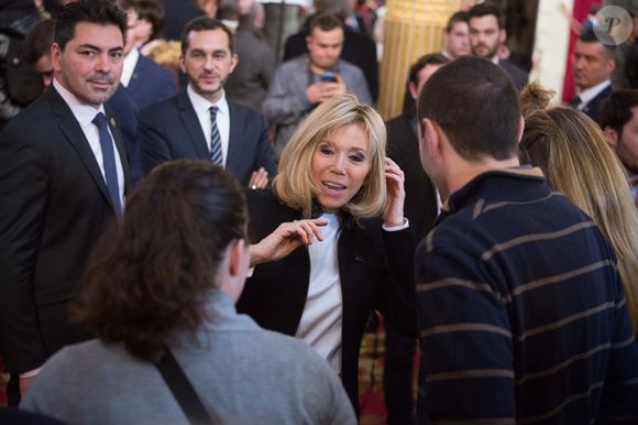Brigitte Macron - Le président Emmanuel Macron reçoit la nouvelle génération agricole au palais de l'Elysée à Paris le 22 février 2018.

© Hamilton / Pool / Bestimage