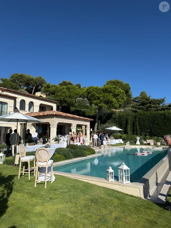 Avant de poursuivre les festivités dans une villa voisine avec piscine

Mariage de Dylan Deschamps et Mathilde Cappelaere le 30 août 2025, Instagram