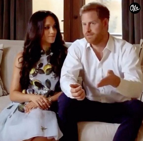 Le prince Harry et Meghan Markle ont d'ailleurs déjà posé leurs pieds sur le sol britannique

Le prince Harry et Meghan Markle (robe Oscar de la Renta), duc et duchesse de Sussex, font leur première déclaration depuis l'annonce de la grossesse de Meghan sur le podcast Archewell le 22 février 2021.
Crédit : JLPPA / Bestimage
