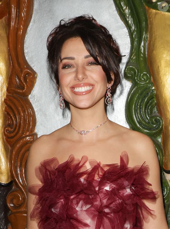 L'animatrice de 33 ans saute de joie sur Instagram à l'annonce du sexe du bébé.

Delphine Wespiser (Miss France 2012) - Célébrités au défilé Christophe Guillarmé "Collection Prêt-à-Porter Automne/Hiver 2025-2026" lors de la Fashion Week au Balajo à Paris le 5 mars 2025. © Coadic Guirec/Bestimage
