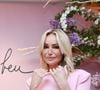 Depuis bientôt un an, Adriana Karembeu, 53 ans, partage la vie de Marc Lavoine...
Adriana Karembeu - A l'occasion de la fête des Mères, Adriana Karembeu et Lenôtre s'associent pour créer l'entremets "Nina" au Pré Catelan à Paris. © Rachid Bellak/Bestimage