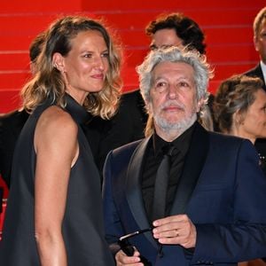 L’acteur et réalisateur est marié depuis 2019 avec la créatrice de sculptures florales

Tiara Comte et son mari Alain Chabat - Descente des marches du film « L’amour ouf » lors du 77ème Festival International du Film de Cannes, au Palais des Festivals à Cannes. Le 23 mai 2024
© Bruno Bebert / Bestimage