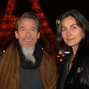 Exclusif - Florent Pagny et sa femme Azucena Caman - Backstage du concert anniversaire des 130 ans de la Tour Eiffel à Paris, le 2 octobre 2019. © Perusseau-Veeren/ Bestimage