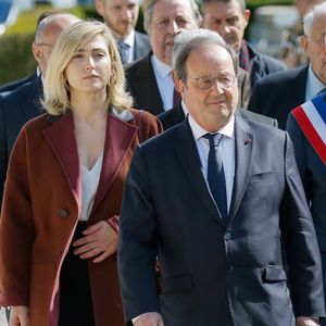 Julie Gayet et François Hollande – Le président Emmanuel Macron était à Tulle pour commémorer le massacre et la déportation de centaines d’habitants par l’armée allemande durant la Seconde Guerre mondiale. À Tulle, France. © Jean-Marc Haedrich/Pool/Bestimage