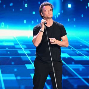 Exclusif - David Hallyday lors de l'enregistrement de l'émission "Famille je vous aime" présentée par M. Drucker et qui sera diffusée le 13 juin 2025 sur France 3, aux Studios rive gauche à Paris, France, le 15 avril 2025. © Clovis-Gaffiot/Bestimage