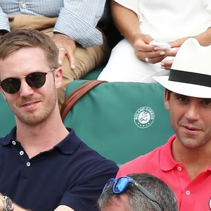 Le chanteur a expliqué avoir composé ses nouvelles chansons au piano, dans une maison qu’il loue en Italie.

Le chanteur Mika et son compagnon Andy Dermanis - People dans les tribunes lors de la finale homme des Internationaux de Tennis de Roland-Garros à Paris le 11 juin 2017.
© Dominique Jacovides-Cyril Moreau / Bestimage