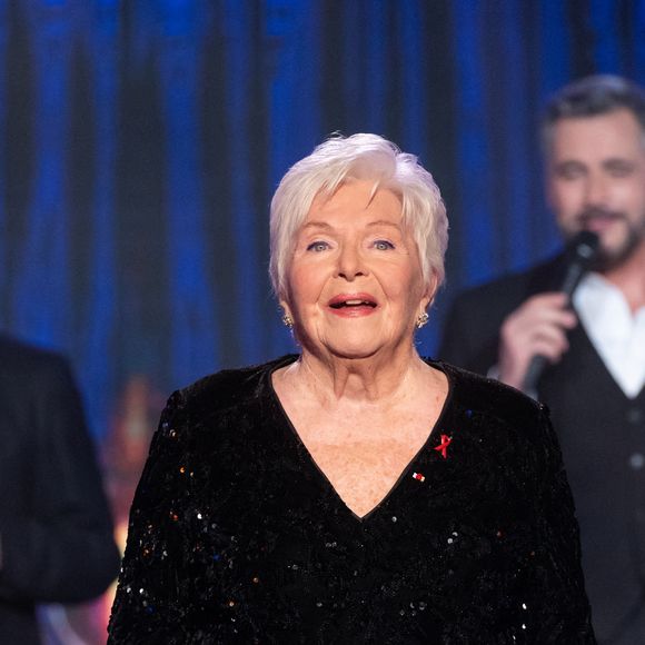 Exclusif  - Line Renaud, Jean-Paul Gaultier, Olivier Minne - Enregistrement de l'émission "Sidaction, ensemble contre le Sida - Merci Line" au Paradis Latin à Paris, qui sera diffusée le 27 mars sur France 2. 
© C.Guirec-C.Moreau / Bestimage